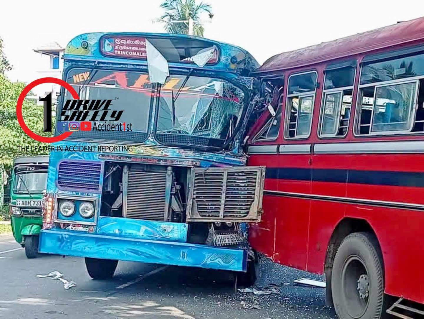 மட்டக்களப்பு - கல்முனை பிரதான வீதியில் களுத்தளை பிரதேசத்தில். தனியார் பேருந்து ஒன்று பேருந்துக்கு பின்னால் மோதியதில் இந்த விபத்து ஏற்பட்டுள்ளது