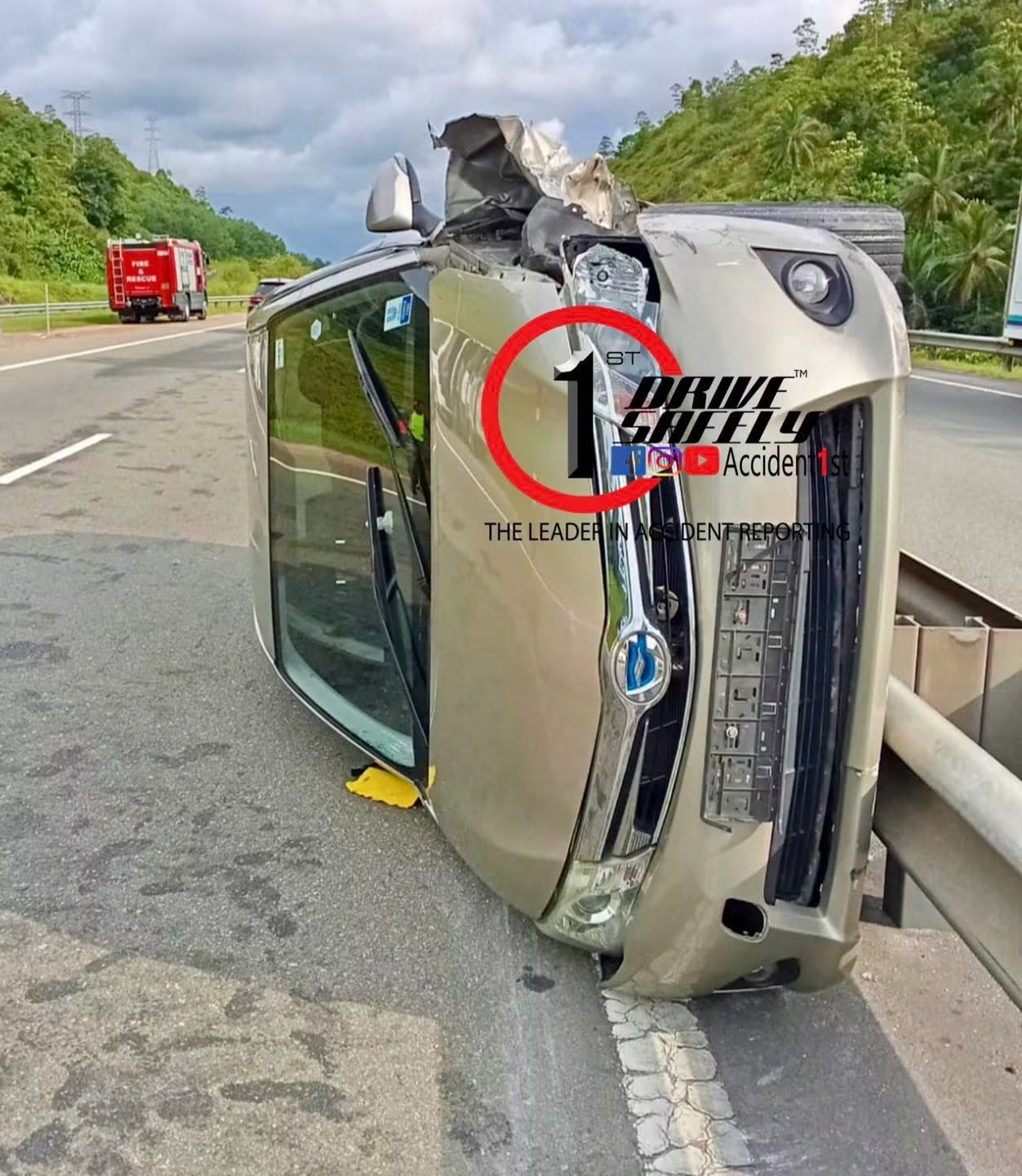 දක්ෂිණ අධිවේගී මාර්ගයේ 29 වන කිලෝමීටර් කණුව අසලදී මෝටර් රථයක් වෑන් රථයක ගැටී පෙරළෙයි: එක් අයෙකු රෝහල්ගත කෙරේ