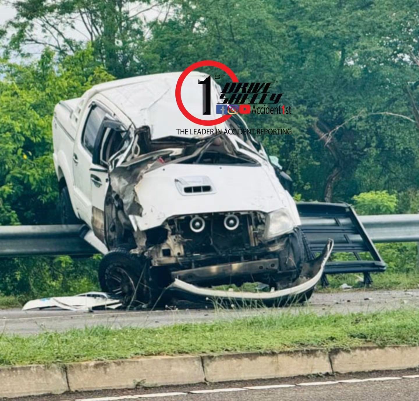 A cab leaving the expressway from the Mattala exit and heading towards Kataragama skidded in the rainy weather and hit an electric pole and a safety fence causing a serious accident.