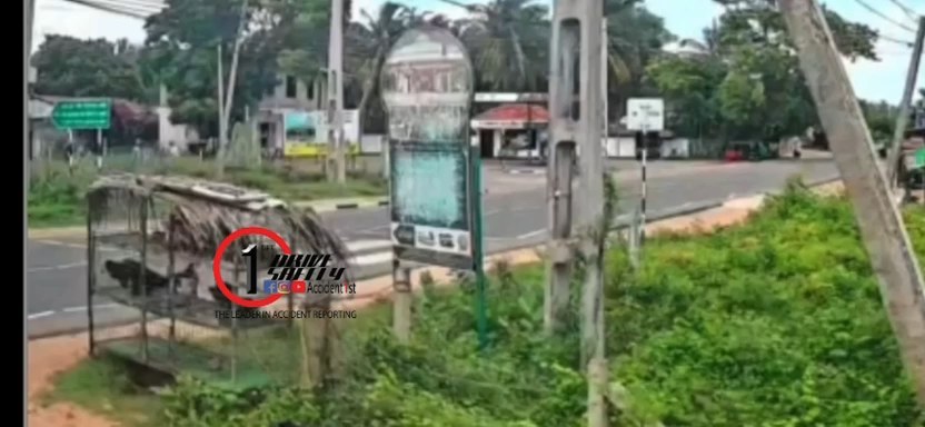 Dramatic CCTV footage captures van overturning after swerving to avoid a rogue three-wheeler at Ettale Junction, Kalpitiya