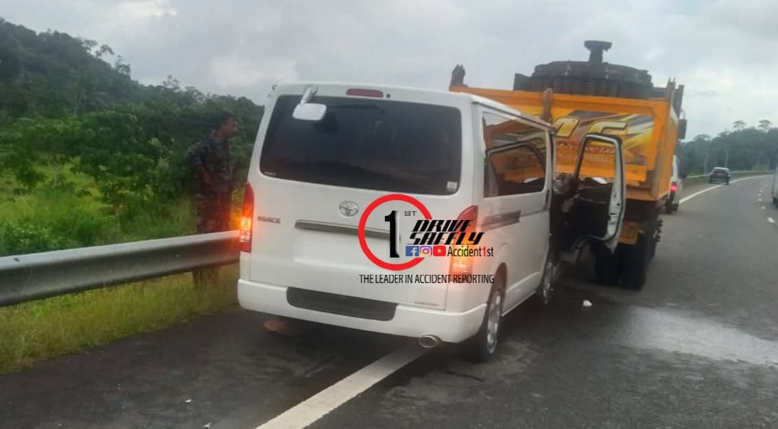 Hiace van collides with tipper near KM 93.8 on Southern Expressway: Two in hospital