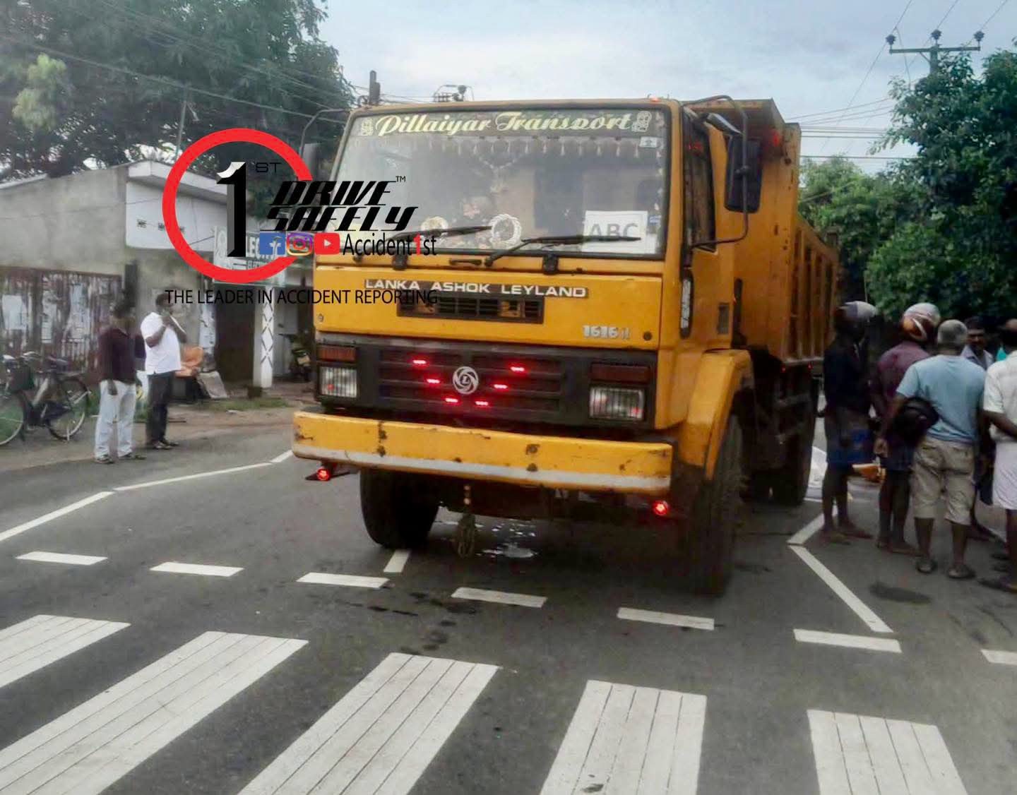 Elderly Cyclist Fatally Struck by Tipper Truck Near Inuvil Temple on Jaffna-KKS Road
