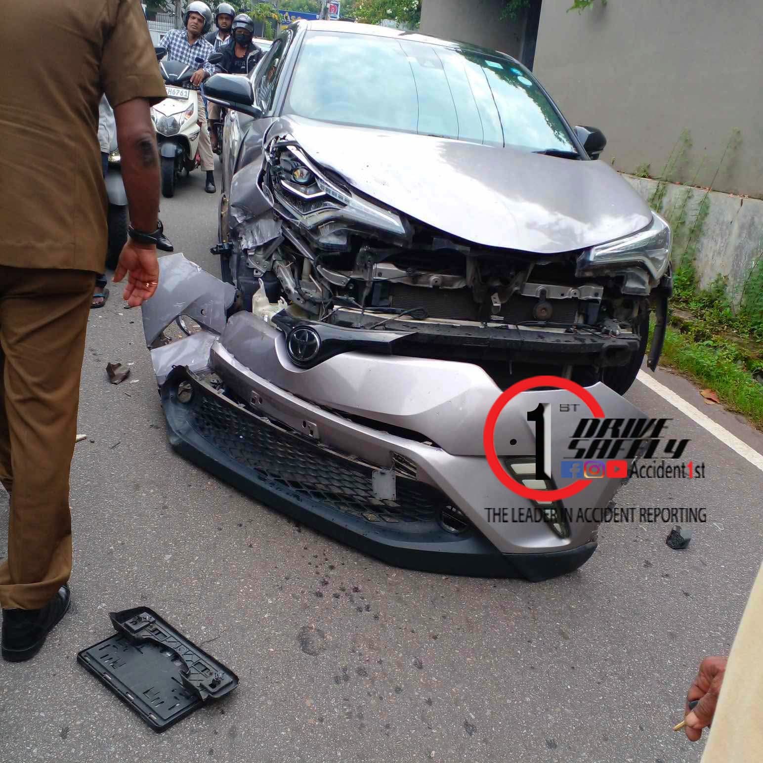 Toyota C-HR Front Devastated in Madinnagoda Collision; Major Traffic Disruptions Reported Near Three Sinha