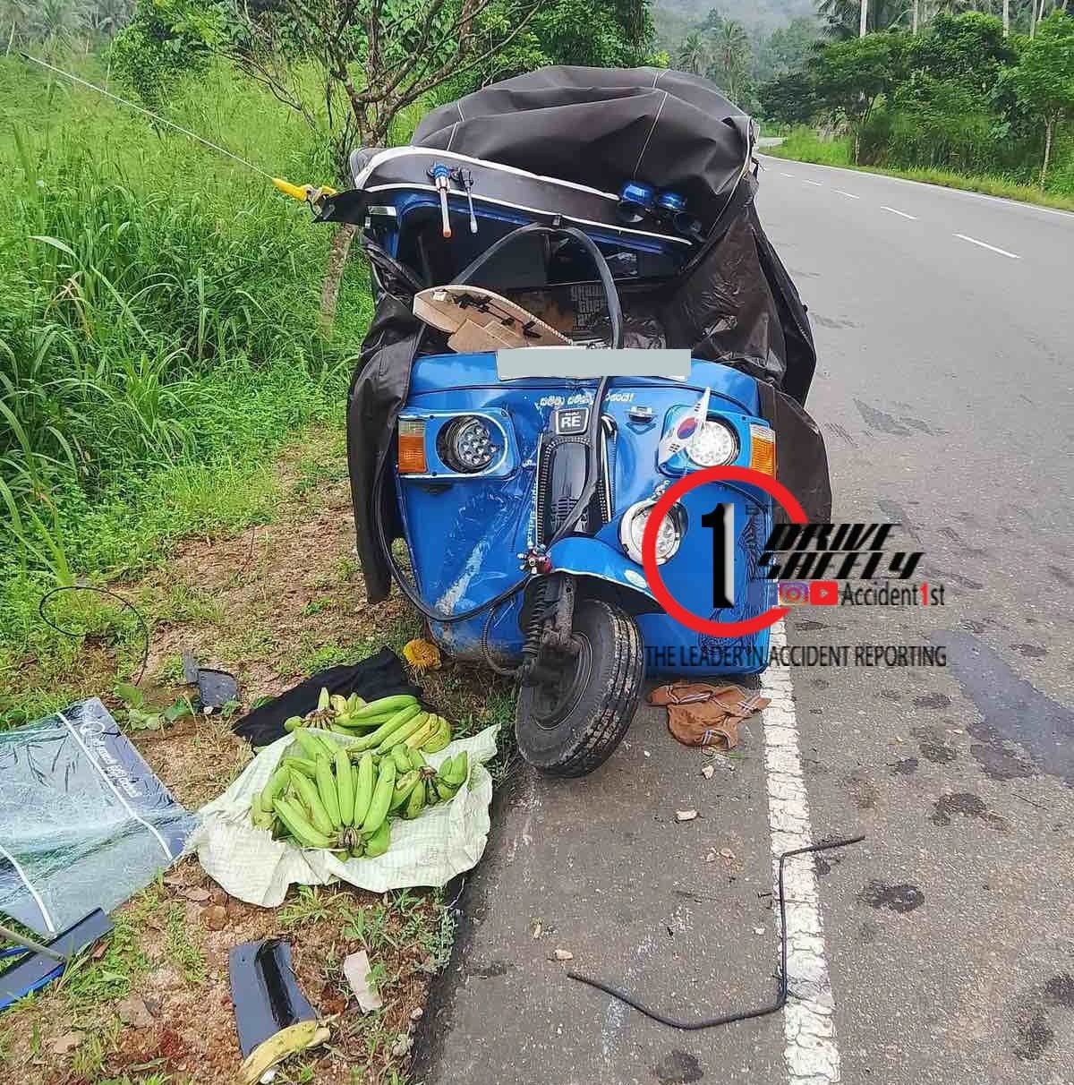 තල්දූව - උරාපොල මාර්ගයේදී රියදුරුට නින්ද යාමෙන් ත්‍රිරෝද රථයක් විදුලි කණුවක ගැටී අනතුරක්