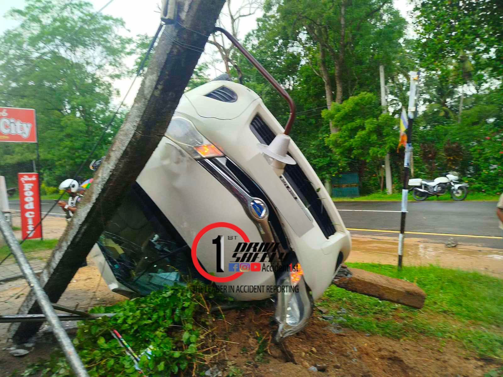 Car Overturns After Striking Utility Pole in Monaragala Amidst Heavy Rain; Three Hospitalized